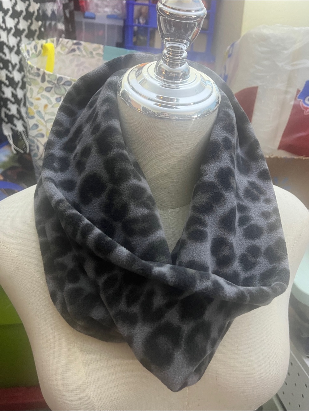 Old Navy Black and Gray Leopard Print Fleece Infinity Scarf Neck Warmer S204